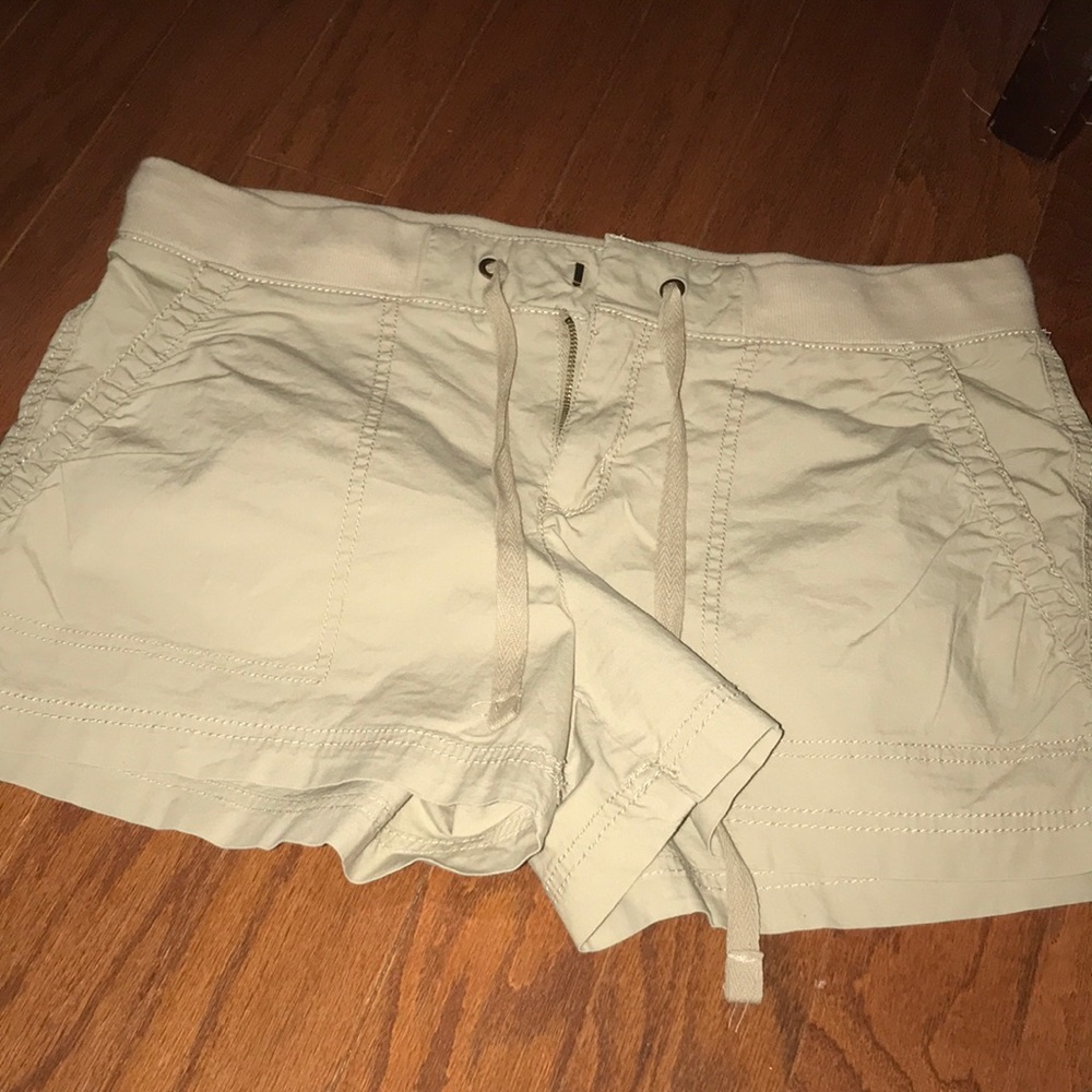 Khaki Bermuda shorts